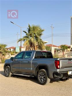 GMC Sierra